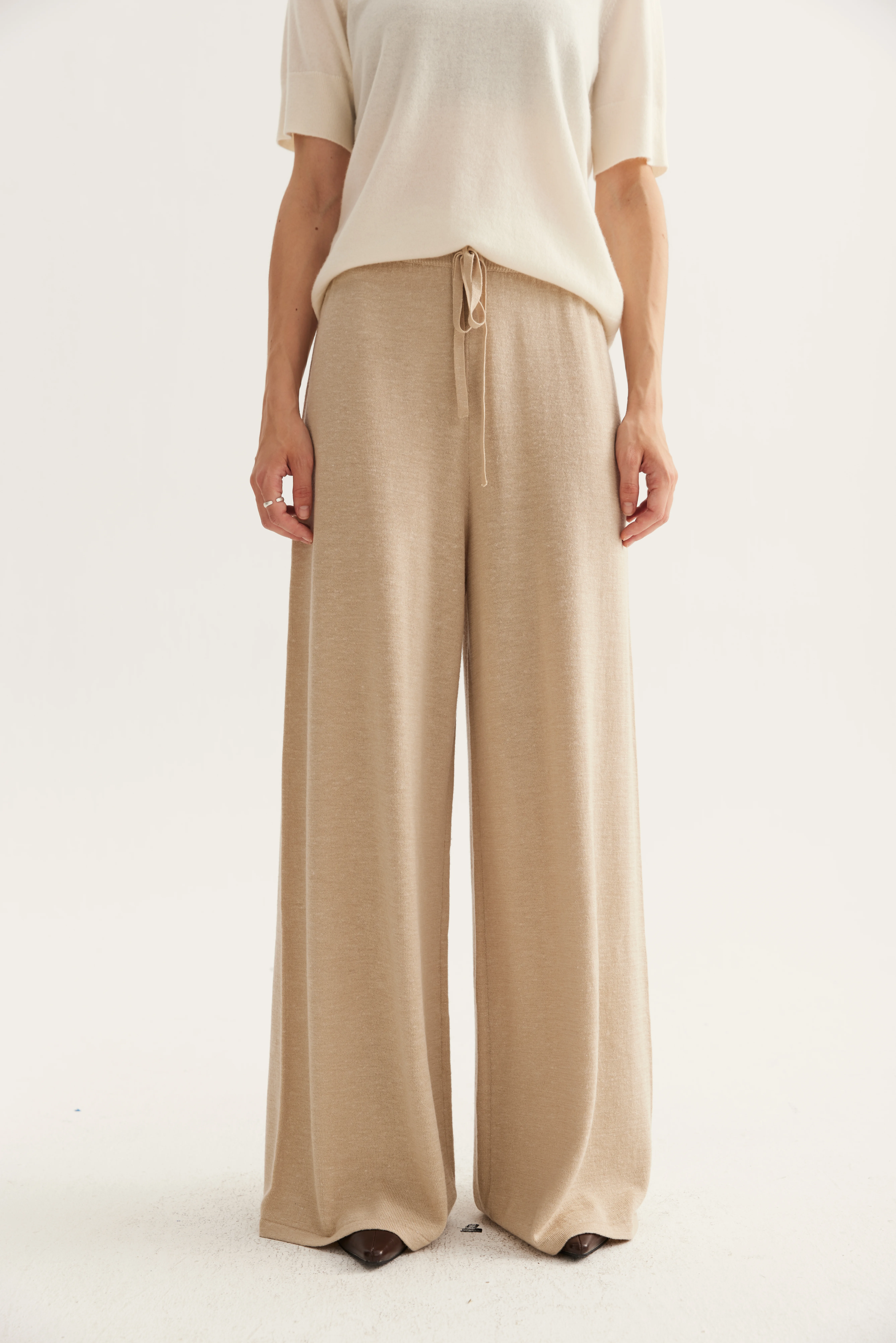Wool Hemp Silk Straight Knit Pants reference view 4