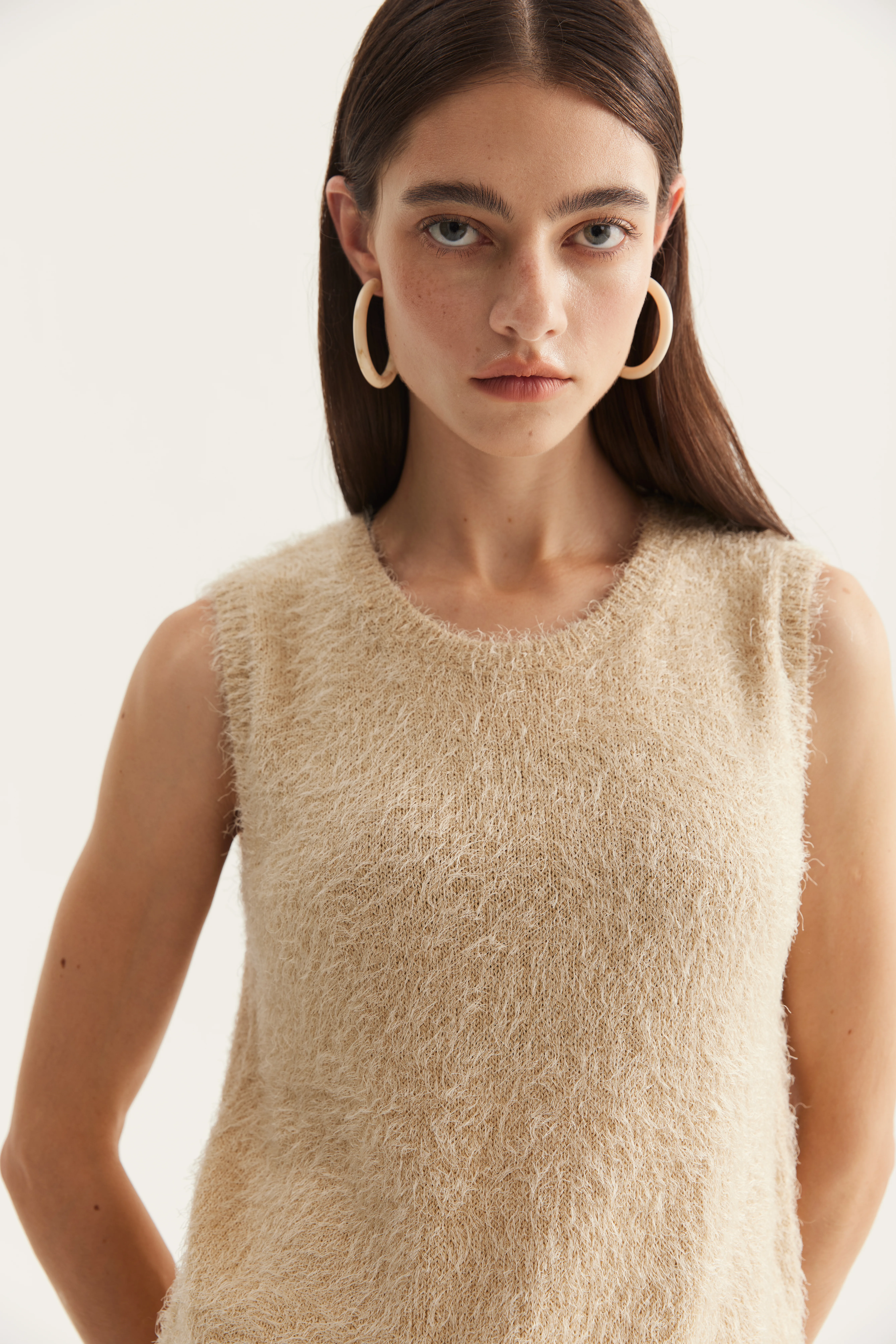 Raised-Surface Cashmere Silk Sweater Vest reference view 5